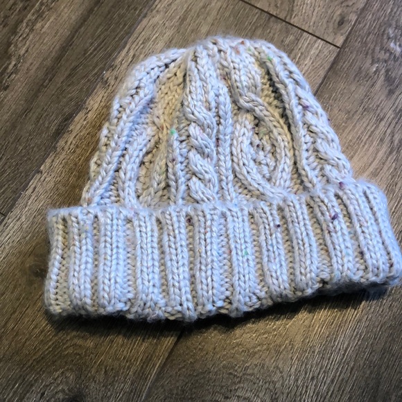 Warm hat - Picture 2 of 3